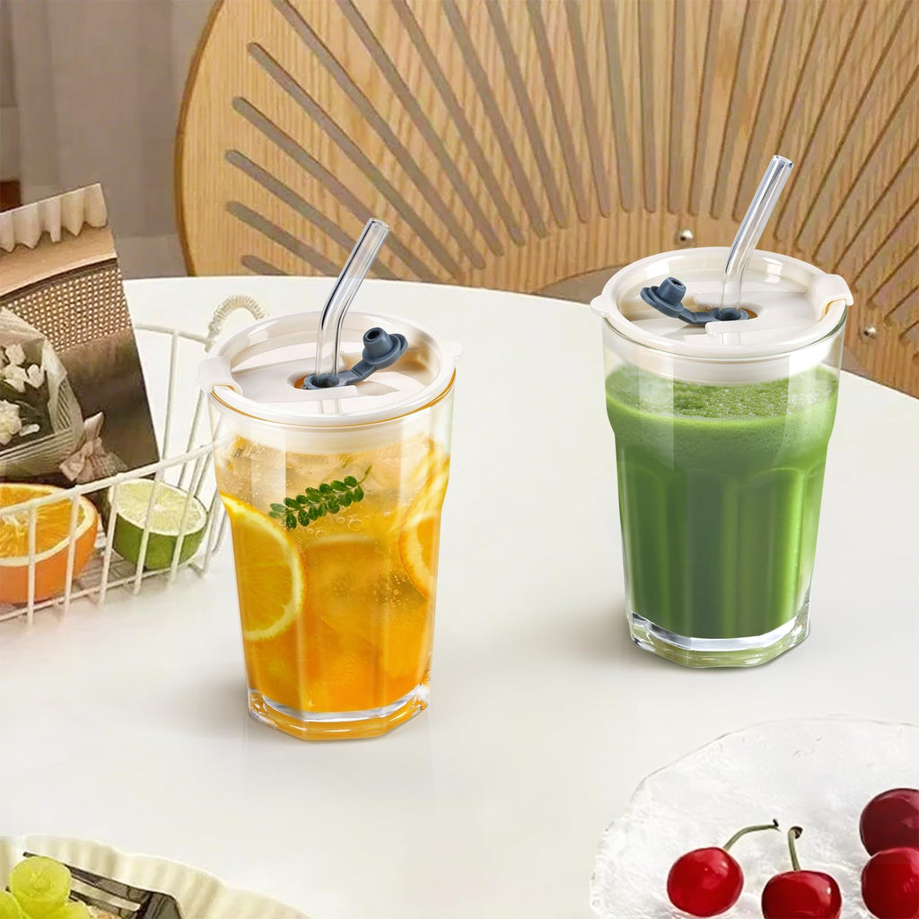 ecooe 2 Stück Glasbecher mit Deckel und Strohhalm 400ml Matcha Gläser Smoothie Becher Eiskaffee Glas, Luftdicht Wasserdicht Design Kaffeegläser Trinkgläser für Matcha Latte Saft Milch Tee Cocktail