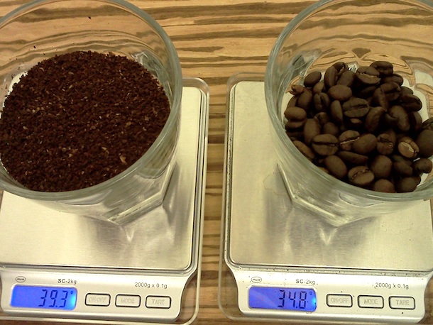 differences between ground coffee and whole beans weigh