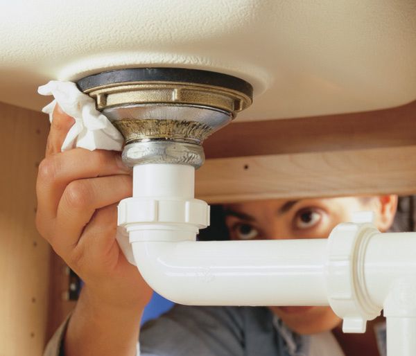 How To Clean A Smelly Kitchen Sink