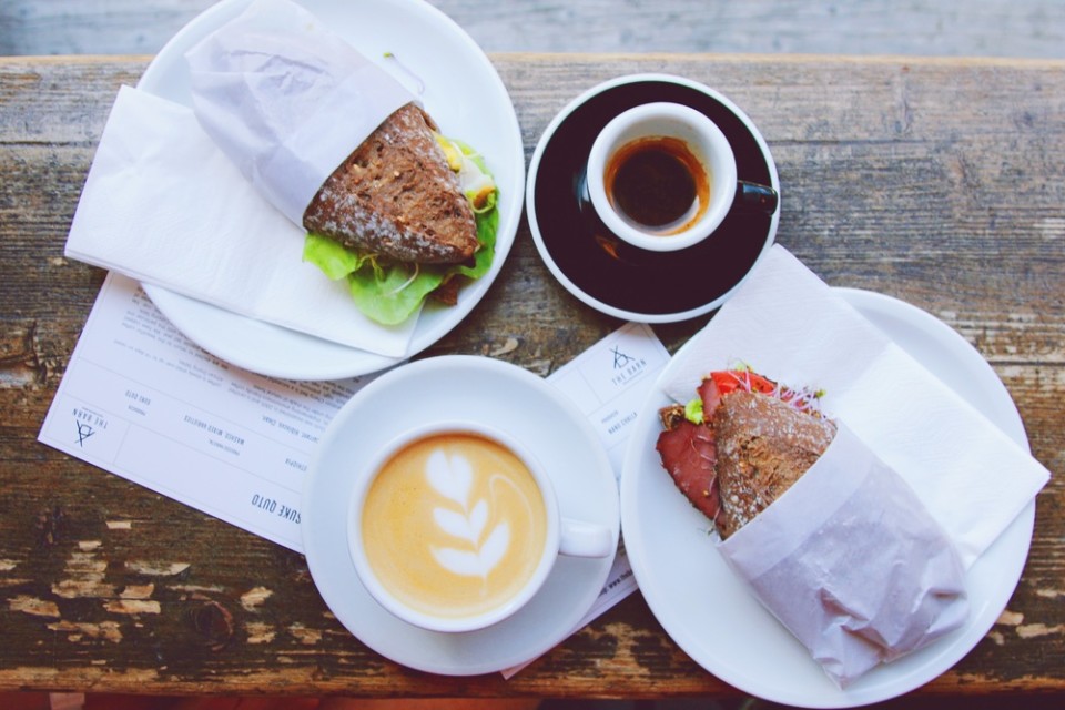 Coffee Filters Can Bring Sandwiches On the Go