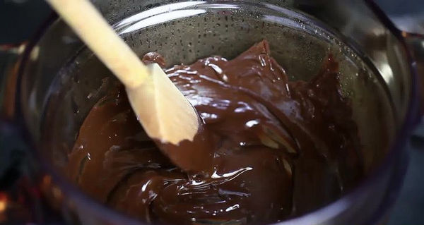 melt chocolate and coconut oil