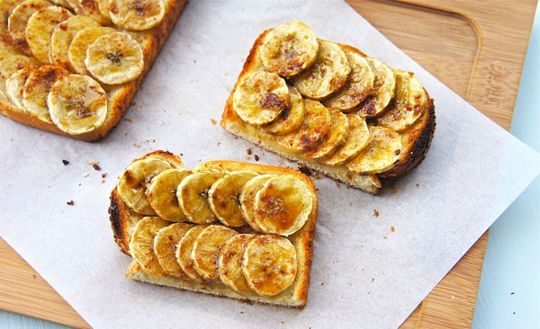 Banana Toasts