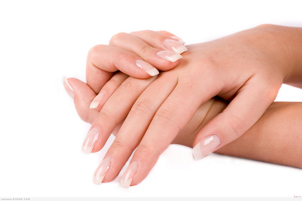 Home treatment for dry cracked hands