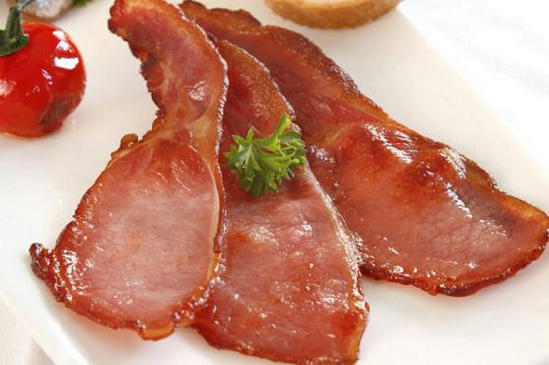 HOW TO MAKE CRISPY BACON IN THE OVEN
