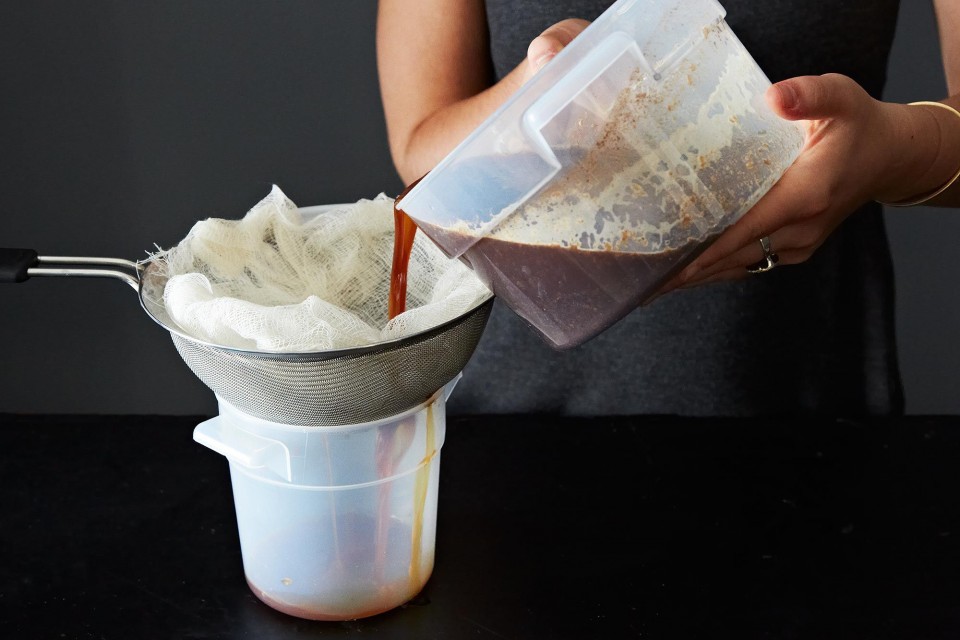 make cold brew coffee without coffee machine