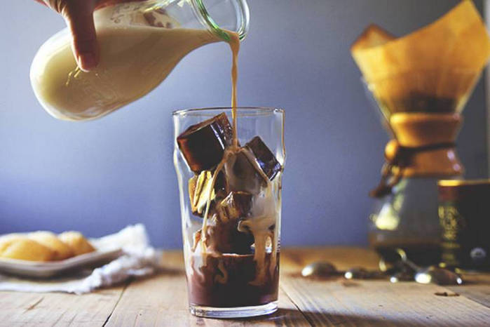 ice mocha with coffee cubes