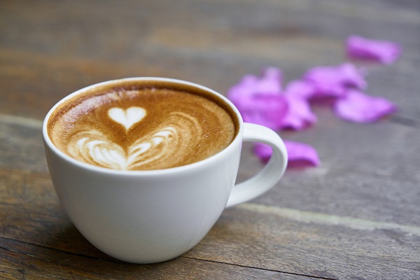 coffee-mug-with-pink-flower