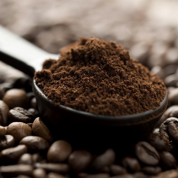 coffee-powder-in-a-spoon