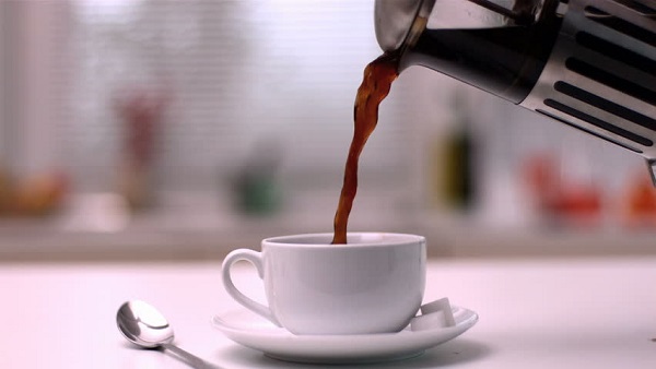 pouring-coffee-from-a-french-press