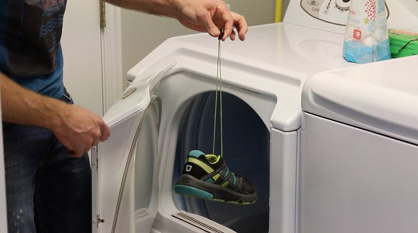Should we clean shoes in washing machine and how-4