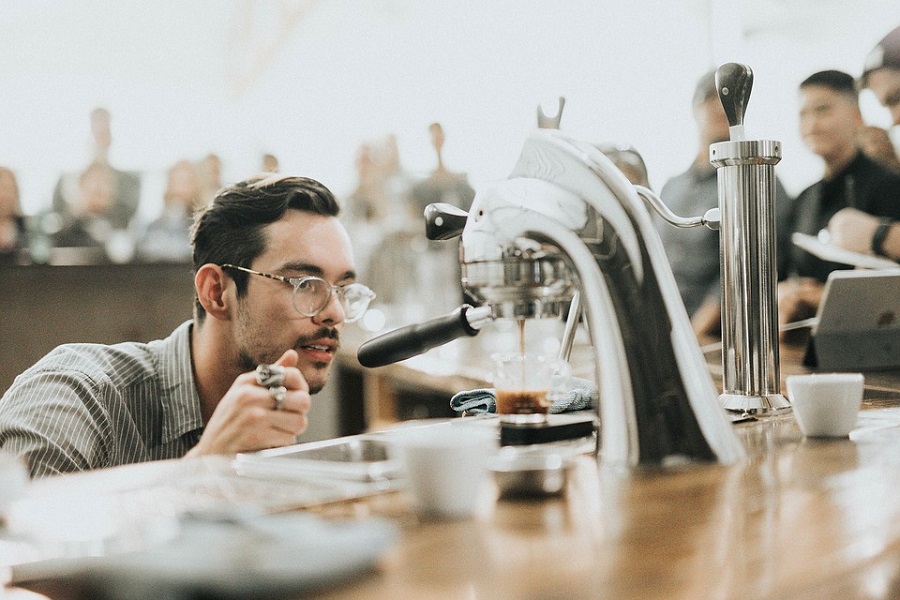 How to Clean Your Coffee Pot in a Thorough Way-4