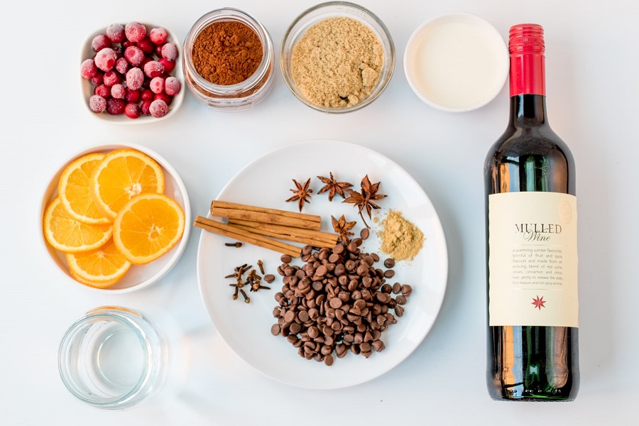 How-to-Heat-up-Mulled-Wine-2