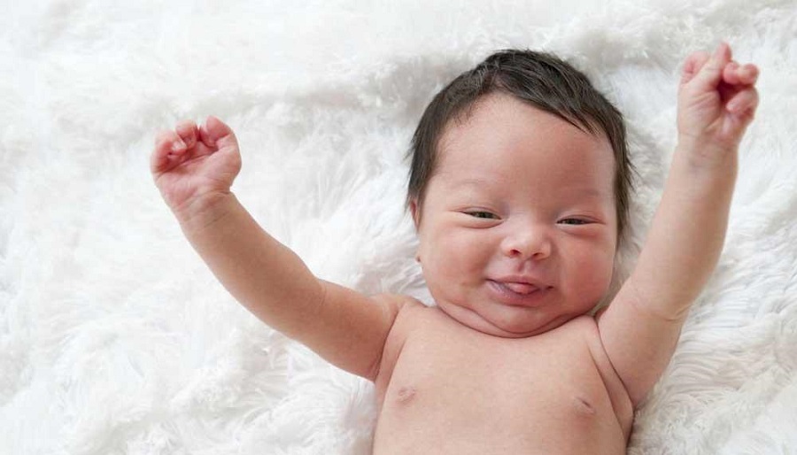 Tips to Choose Suitable Clothing for Your New Born Baby 2