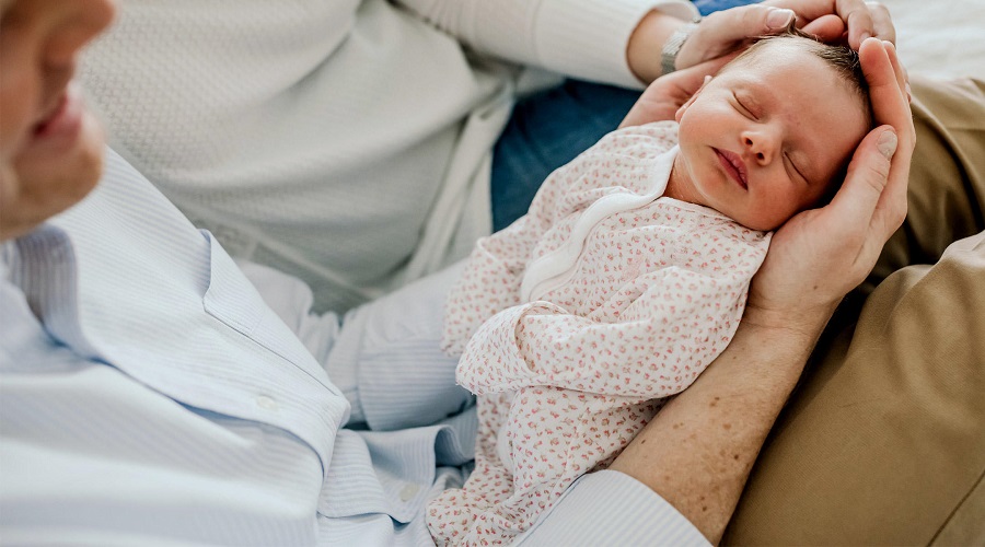 Tips to Choose Suitable Clothing for Your New Born Baby 3