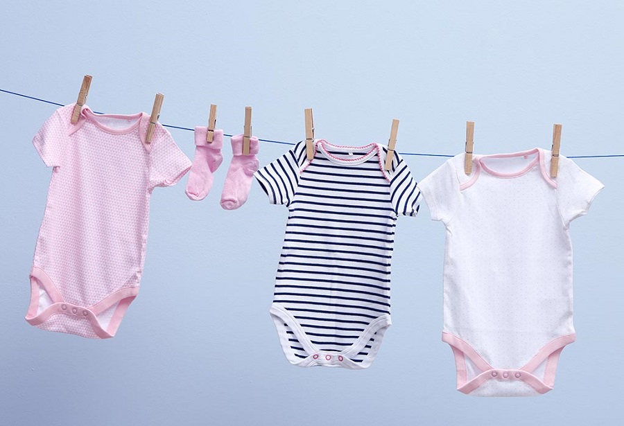 The best way to clean the stains on your baby's clothes-2