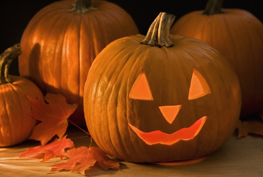 How to make a Halloween pumpkin4