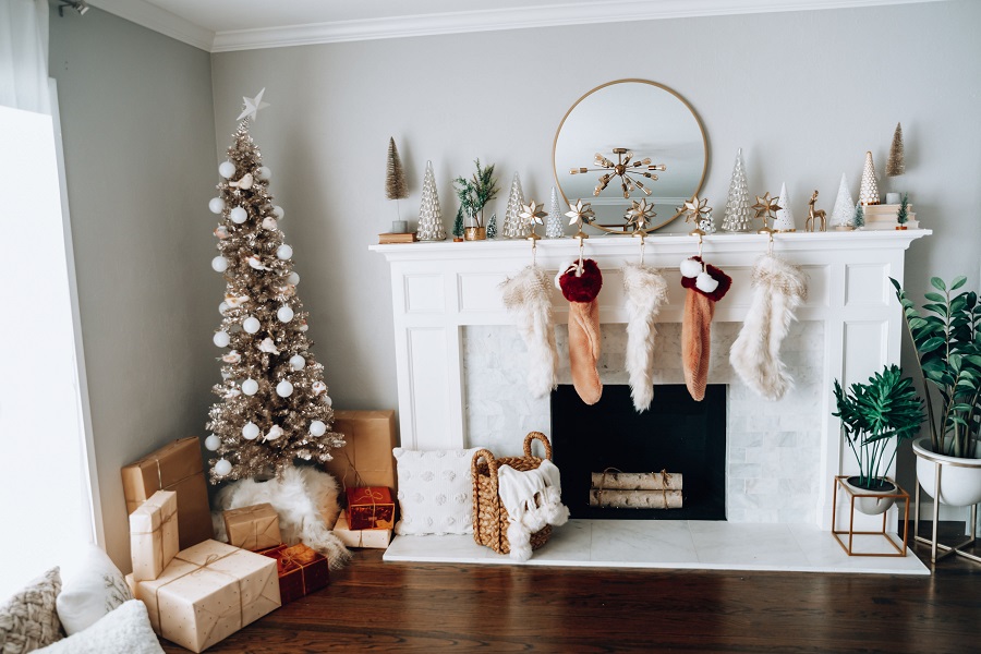 How to decorate your home for Christmas3