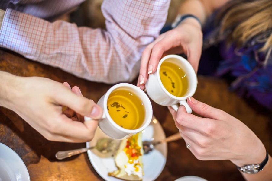 How much tea should we actually be drinking1
