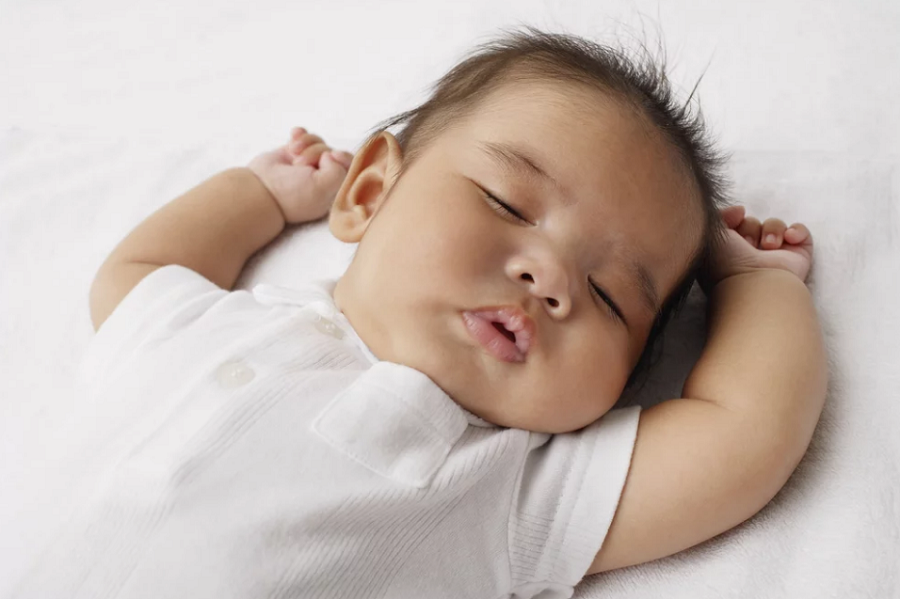 Your baby needs a suitable pillow to sleep on2