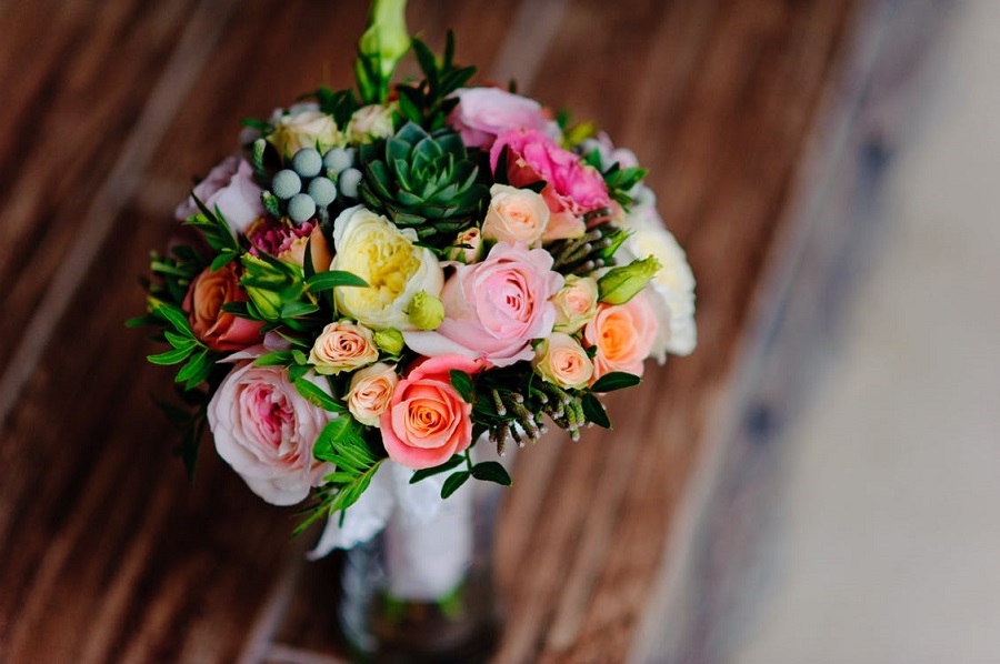 Tricks to Keep Your Flowers Fresh Longer4