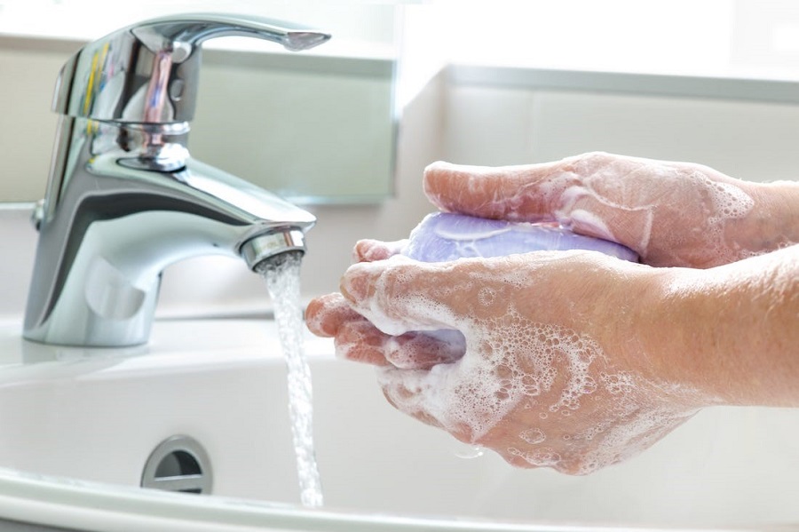 How to wash your hands properly4