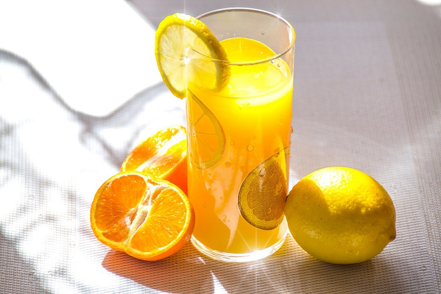 Whole fruits or fruit juice, which one is better for your health 2