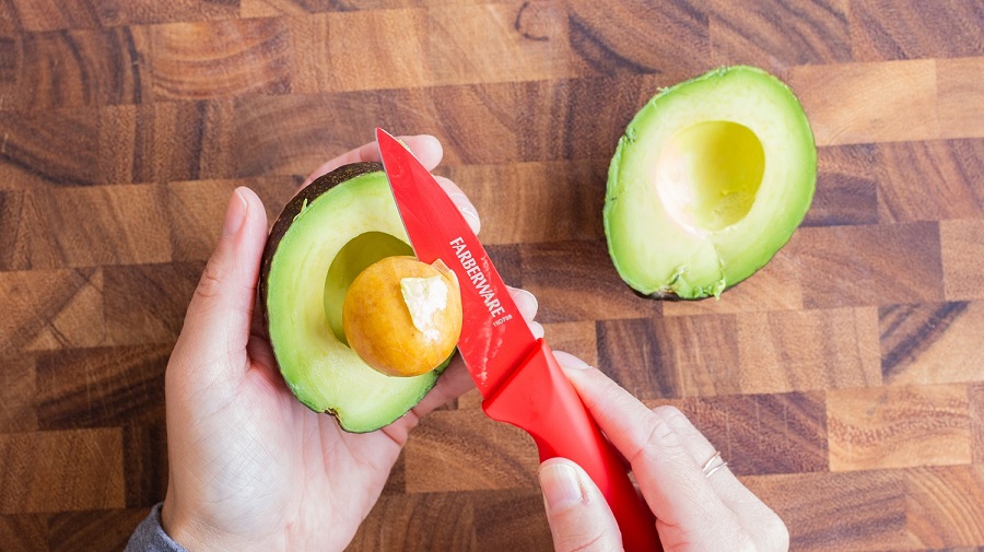 how to cut an avocado like a pro-3