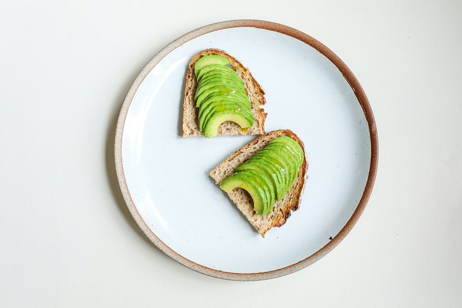 How to cut an avocado like a pro-3