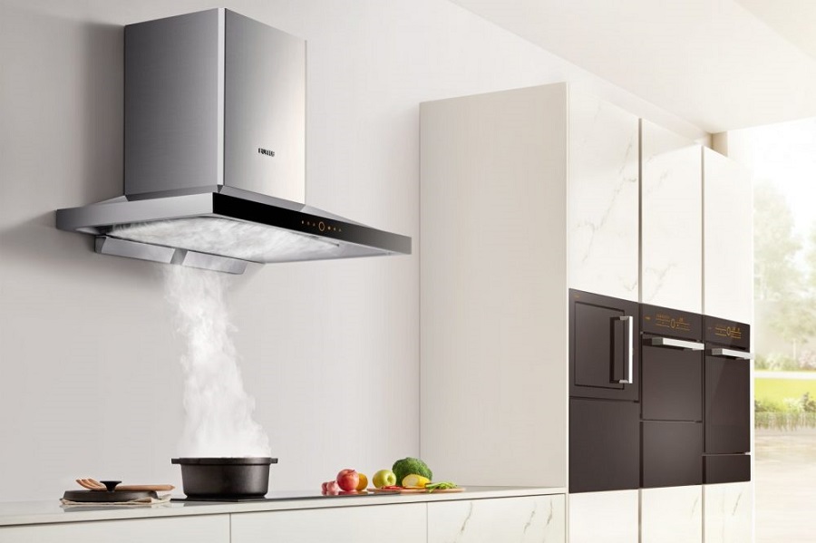 wrong ways to clean your range hood-1