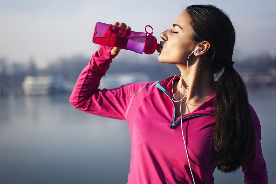 should you drink water during workout-1