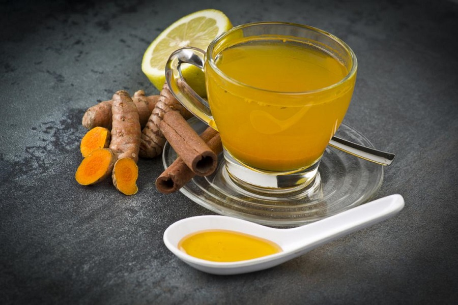 easy turmeric tea recipe  in winter-1