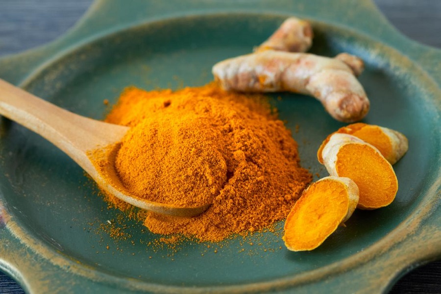 easy turmeric tea recipe  in winter-3