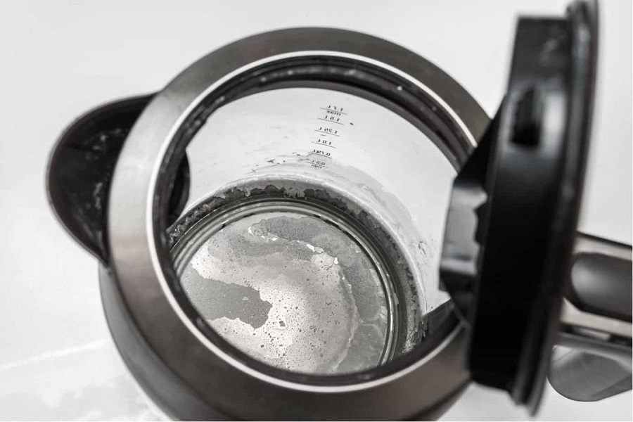 how to remove limescale inside your kettle quickly-4