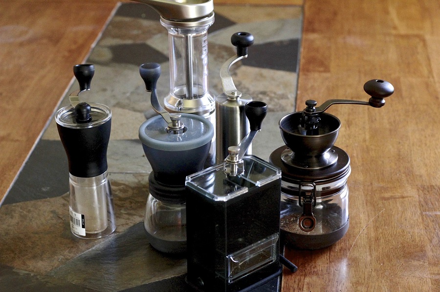 Do you know the rudimentary steps to make pour over coffee 3