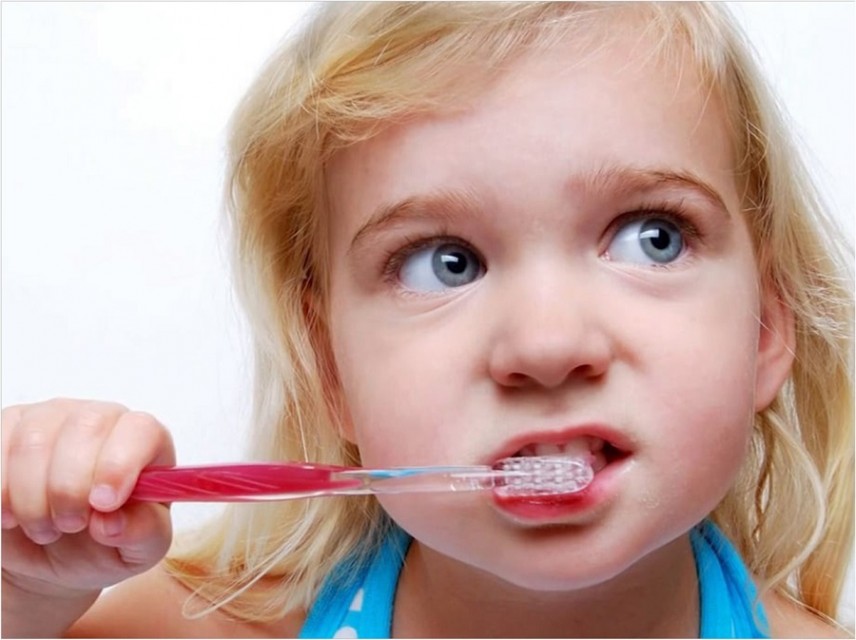How to take good care of your baby's teeth 4