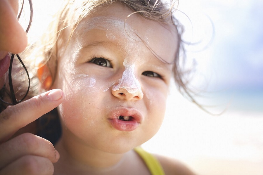 how to protect your kid's skin in a hot summer 5